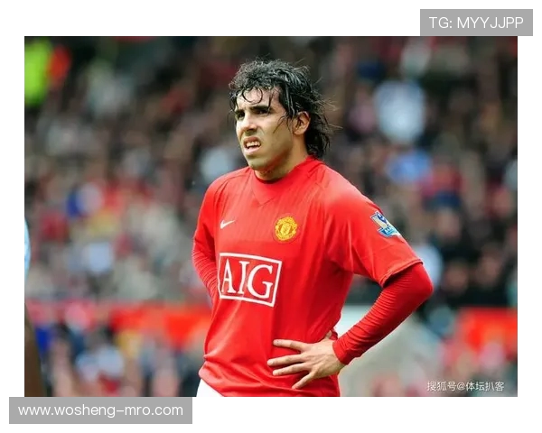 曼联死忠网红飞铲特维斯酿冲突！野兽 4 球回击梦剧场嘘声(2)